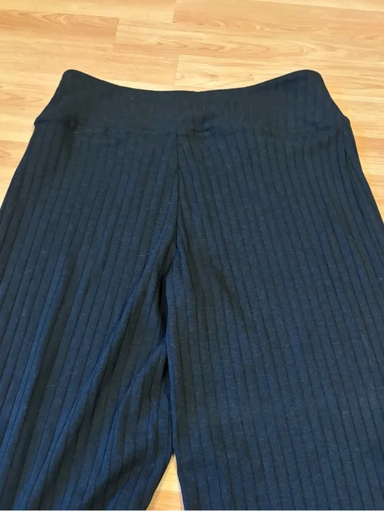 Vineyard Vines Charcoal Heather Ribbed Dreamcloth Pants - Picture 10 of 10